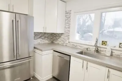 Image de Bright 3 Bedroom Spacious House In Great Location