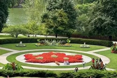 Image de 2 Bedroom Modern Condo Great Location + Free Gym!