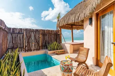 Image de Ocean Front King Bed | Mahekal Beach | w/ Plunge Pool and Private Outdoor Space