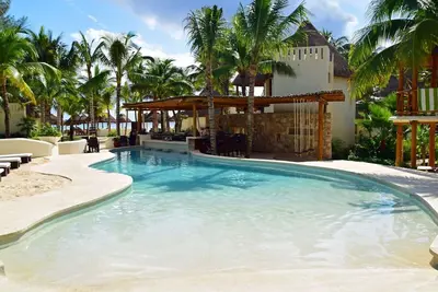 Image de King Bed | Mahekal Beach | w/ Hammock + Stunning Ocean Views