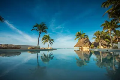 Image de Mahekal Beach | Two King Bed | w/ Hammock + Stunning Ocean Views