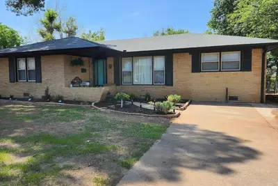 Image de 4 bedroom, 2 bath, and 2 living area house. 30 mins from Stillwater/Osu