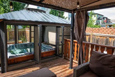 Image de Family Retreat w/ Hot Tub / Banff + Dt Access