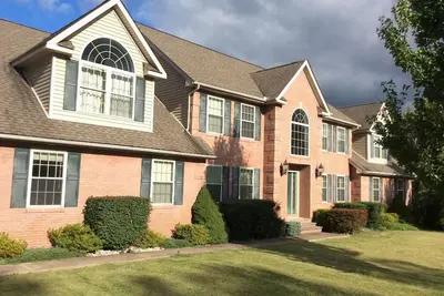 Image de Caribbean Deck Estate : The Poconos Best Kept Secret.