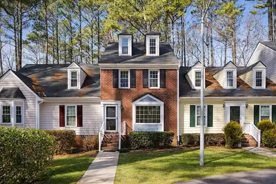 Image de Floating Flamingo; Walk to Downtown Cary; Greenway; Close to Cary Park; Wake Med