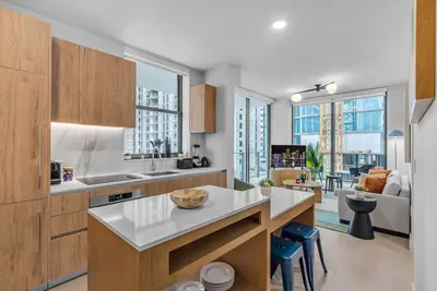 Image de 2br Corner Suite Mia | Wrap Balcony | Rooftop Pool