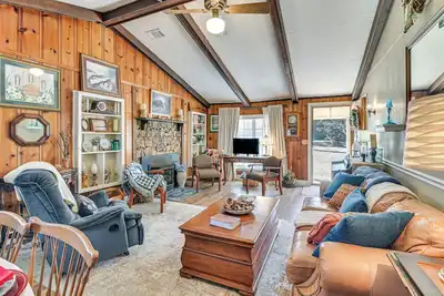 Image de Porch & Fireplace! 150-Acre Noxapater Retreat