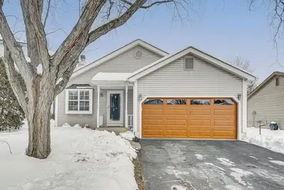 Image de 'Castlerea Casa! ' Columbus Area Home w/ Yard