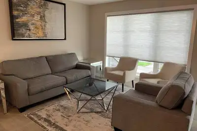 Image de Nouvelle maison de ville à Red Deer - Retraite familiale