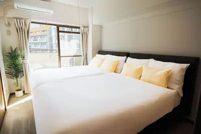 Image de Open Sale! Walking distance from Umeda area / Easy access to Namba and Dotonbori / 10 minutes to Usj by train / Max. 8 people