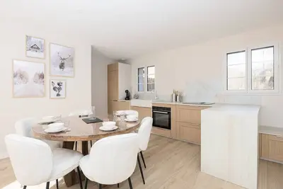 Image de Maison 6 Personnes à Armenteule avec WiFi et Animaux Bienvenus