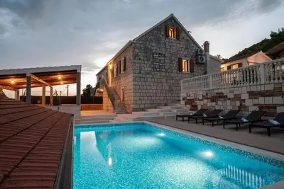 Image de Four Bedroom Villa with Pool