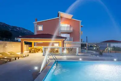 Image de Six Bedroom Villa with Pool, Sauna&Jacuzzi