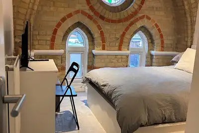 Image de Pet-Friendly, One-Bed Flat, Near Chertsey Station, Free On-Street Parking