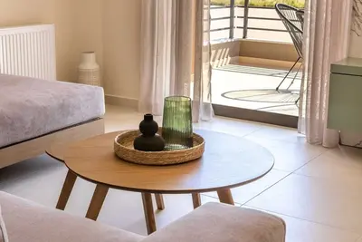 Image de ΟliveVine2 · OliveVine2-Πολυτελές Διαμέρισμα με Θέα Ναύπλιο