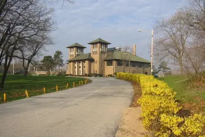 Image de Beach Getaway Near Indiana Dunes - Funky Miller Beach Townhome