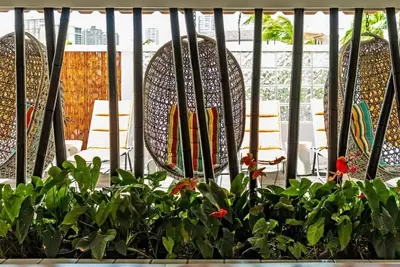 Image de 4 Waikiki Rooms for Family or Groups | Pool & Breakfast Included