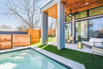 Image de Modern New Oasis w/ Private Pool & Fenced Yard