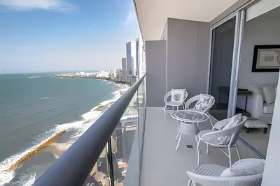 Image de Luxurious 2-bd Apt on the 20th Floor - Morros City