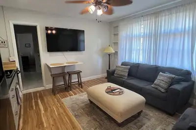 Image de Elegant Private Suite Near Englewood Beaches