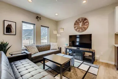 Image de Elbert's Escape / Sleeps 8 / Lakefront Views, New