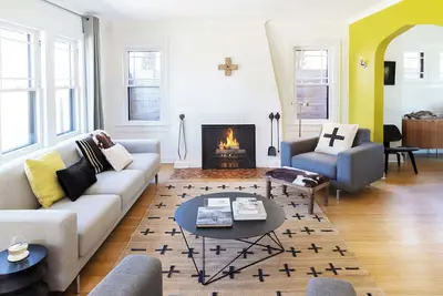 Surf House | Stylish Indy Charmer | Walkable