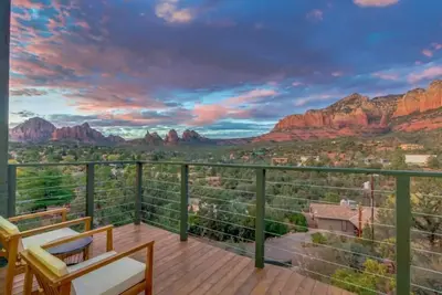 Image de Insane Views! Modern Home with Private Hot Tub!