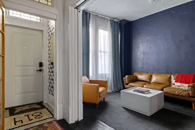 Image de Historic Rowhome in Pittsburgh's Hill District • 3 Min Walk to Ppg Paints Arena & Downtown