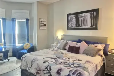 Image de Charming pet friendly bed & breakfast with Washer/Dryer and King size Bed