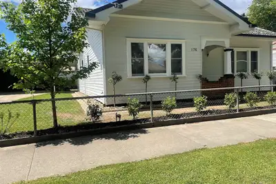 Image de Myrtle & Bloom Cottage