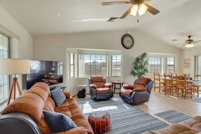 Image de 5 Mi to London Bridge: Mtn-View Home w/ Hot Tub!