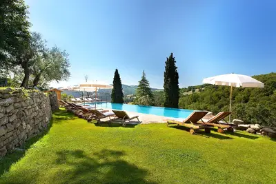 Image de Villa à Gubbio avec 9 chambres à coucher, 18 couchages