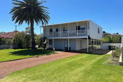 Image de Mandurah Coastal Getaway - Modern & Spacious!
