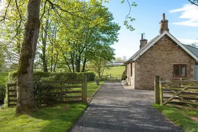 Image de Brookside House - a secluded 2 bedroom, 2 bathroom cottage with private terrace
