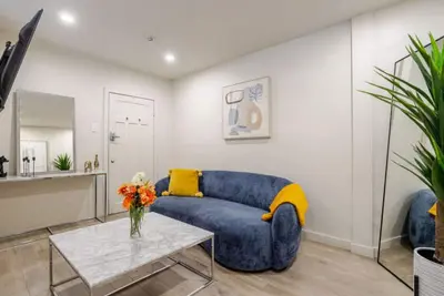 Image de Fantastic & Spacious 3br in Ndg Mtl