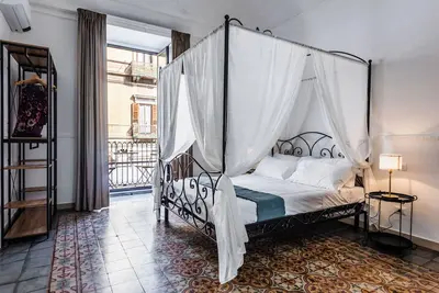 Image de Deluxe apartment in the beating heart of Catania suitable for families and groups