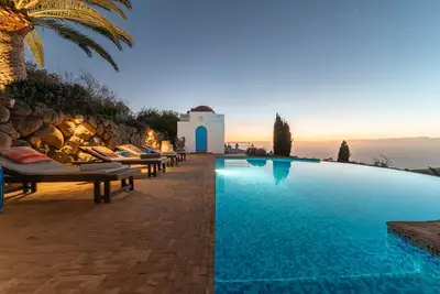 Image de Finca \"Villa Botánico\" avec vue sur la mer, piscine et Wi-Fi.