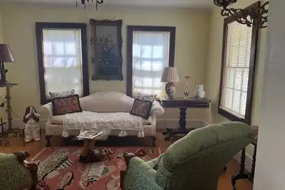 Image de Healdsburg 3-bedroom 1864 Historic House. Just one block to Downtown Plaza.