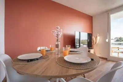 Image de T2 climatisé Parking privé Balcon Arrivée Autonome