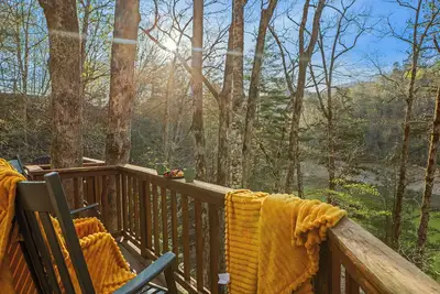 Image de Fontana Lake Cottage- Where Families Come Together