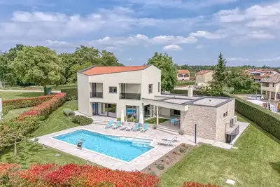 Image de Villa Nada for 8 persons in Central Istria with 30 m2 pool, wellness & free bikes