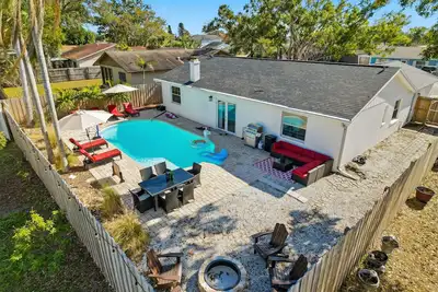 Image de Sunny Pool Home w/Grill Near Beach, Pet Friendly