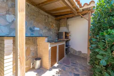 Image de Frontline Mediterranean Villa • Heated Pool & Jacuzzi • 3m Walk to Beach & Port