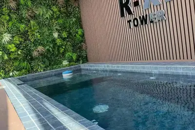 Image de Modern apartment in a tower with an elevator