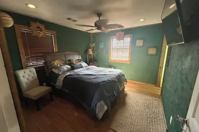 Image de Cozy 2-bedroom house in Ola with cool Ac, in ground pool and hot tub