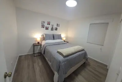 Image de Quiet 2-bedroom apartment new remodel near airport and shopping