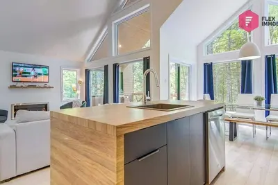 Image de Le Bleu Bourgeois de Portneuf | Spa privé Piscine