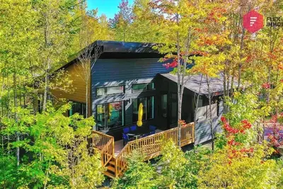 Image de La Sunny-Haus de Portneuf | Spa privé, Piscine