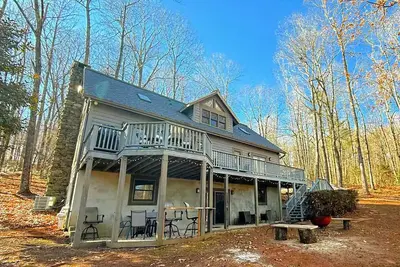 Image de Saluda Family Retreat for 12-Pups welcome!