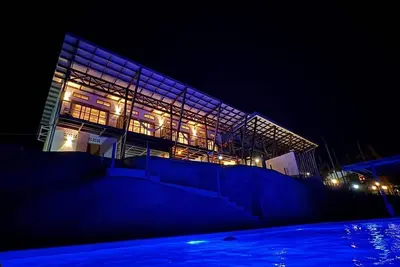 Image de Caribbean house : 5-bedroom bungalow with ocean views. Perfect for families